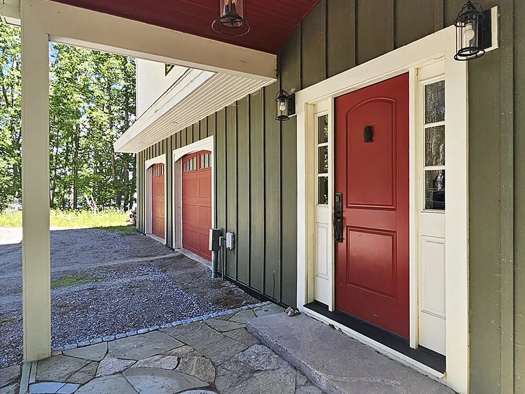 1004 Bremen Road Waldoboro ME 04572