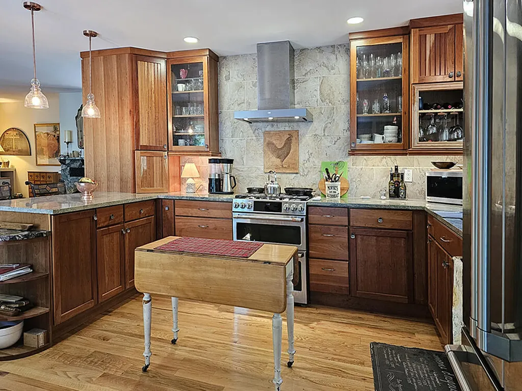 1004 Bremen Road Waldoboro ME 04572
