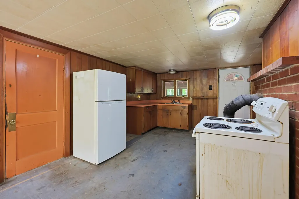 89 Deering Ridge Road Alfred ME 04002