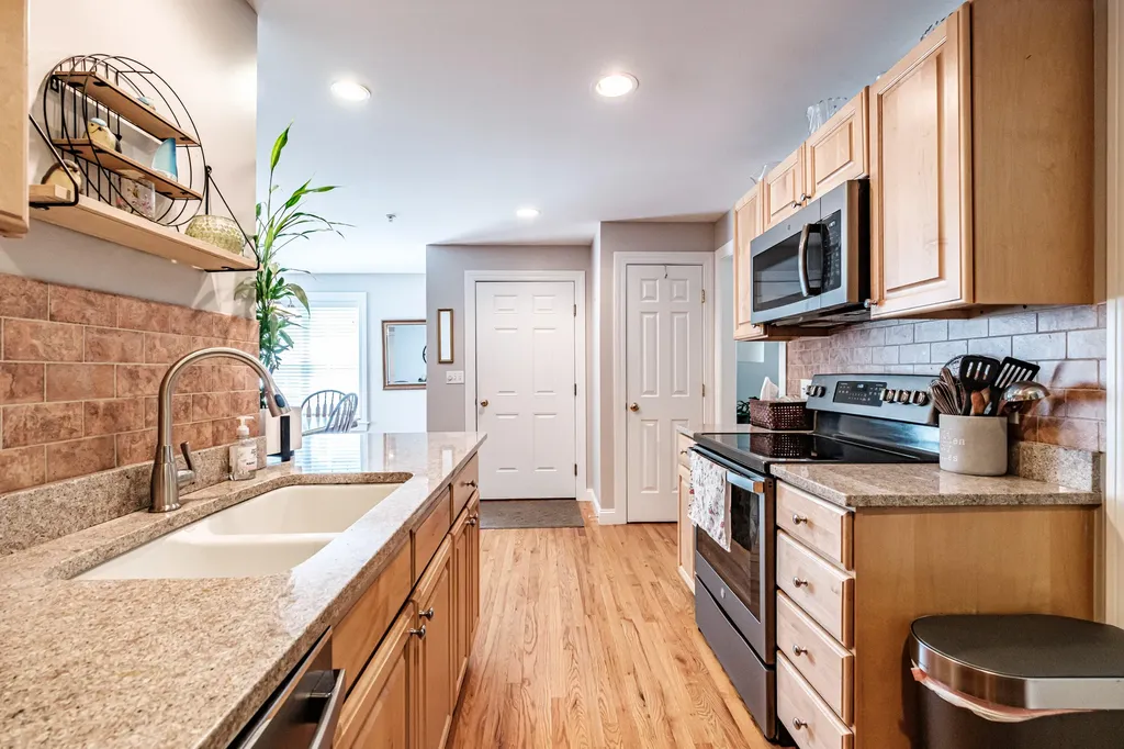 115 Delaware Court Portland ME 04103