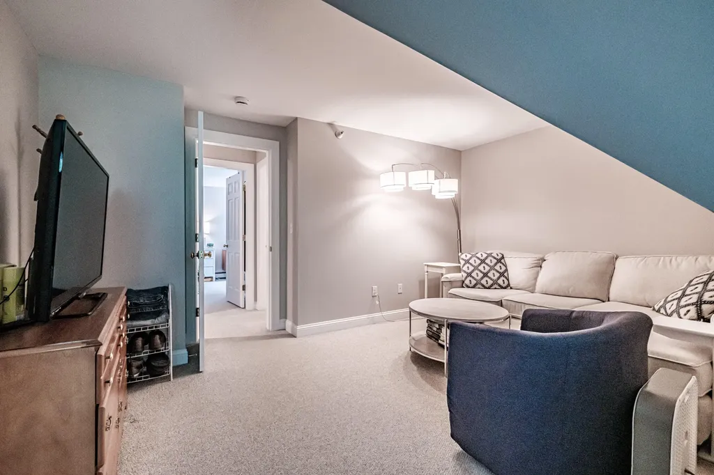 115 Delaware Court Portland ME 04103