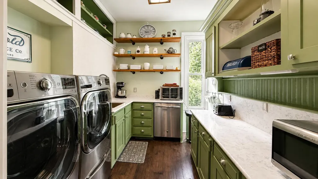 17 Key Street Eastport ME 04631