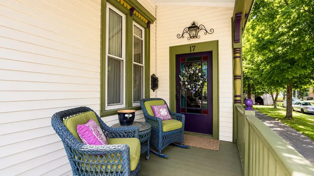 17 Key Street Eastport ME 04631
