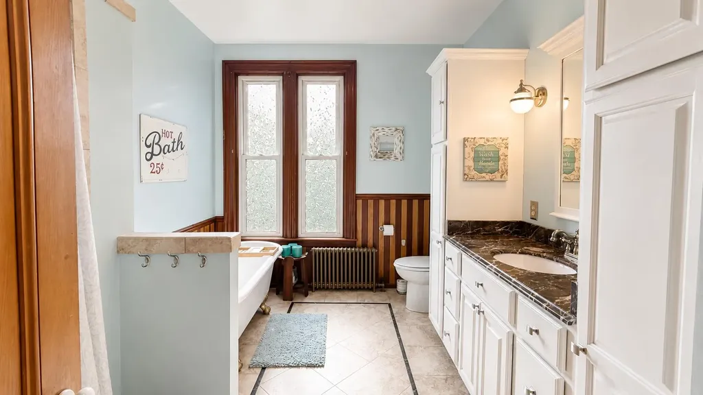 17 Key Street Eastport ME 04631