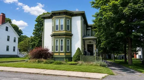 17 Key Street Eastport ME 04631