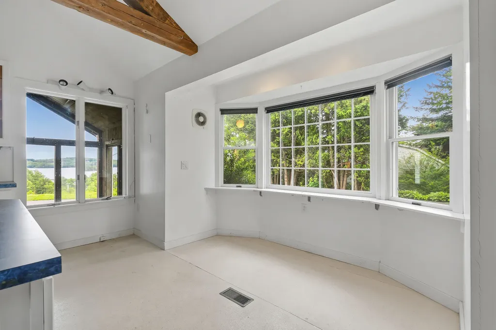 121 Federal Street Wiscasset ME 04578