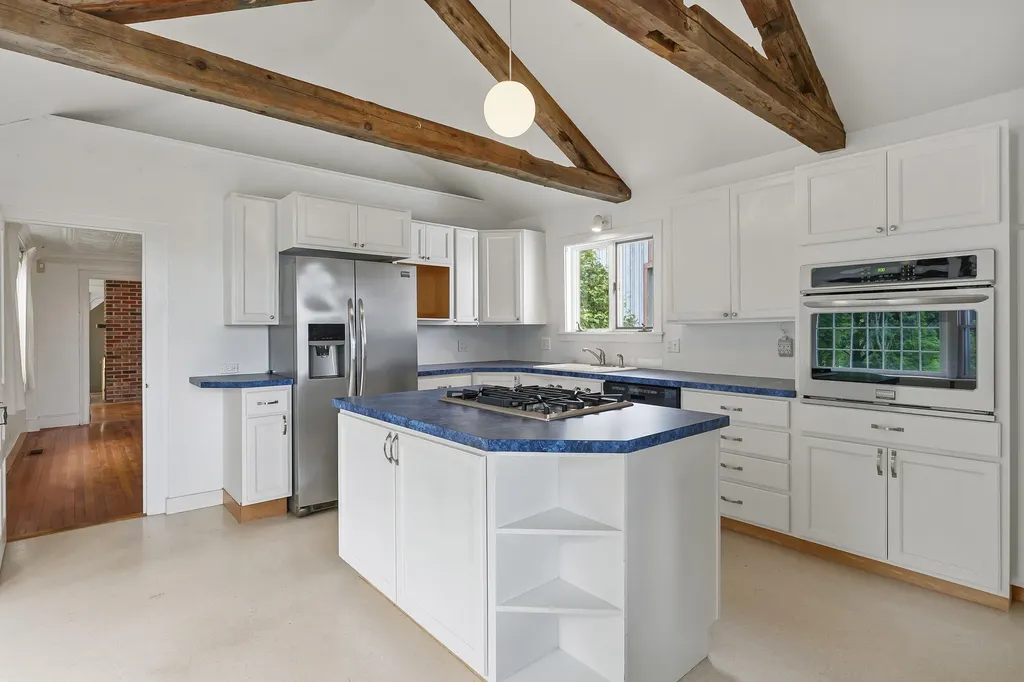 121 Federal Street Wiscasset ME 04578