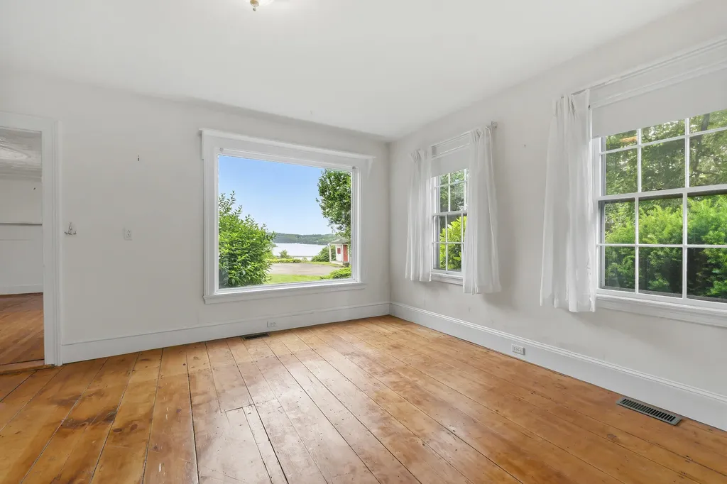 121 Federal Street Wiscasset ME 04578