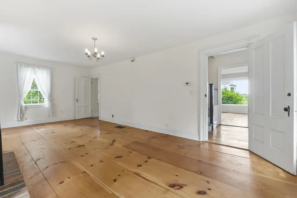 121 Federal Street Wiscasset ME 04578