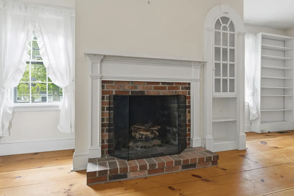 121 Federal Street Wiscasset ME 04578