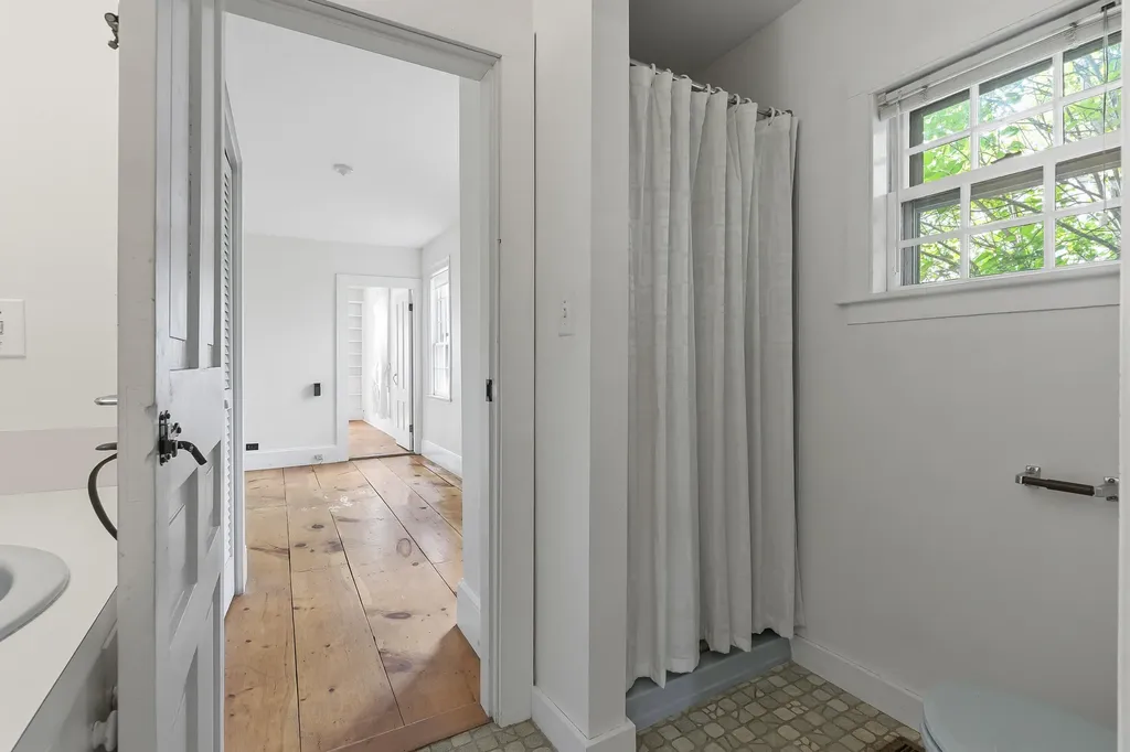 121 Federal Street Wiscasset ME 04578
