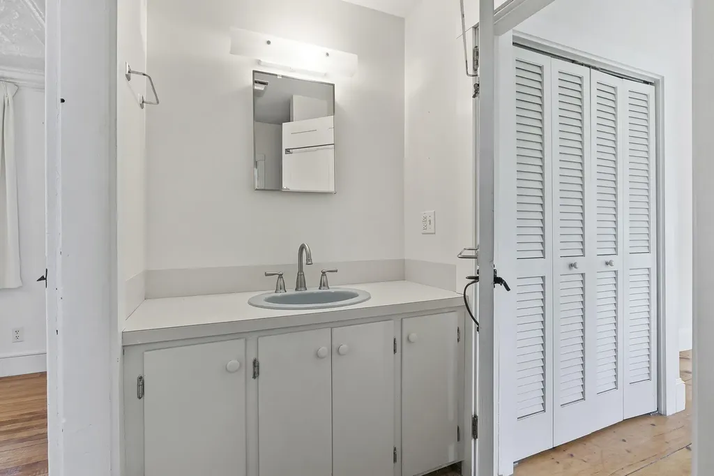 121 Federal Street Wiscasset ME 04578