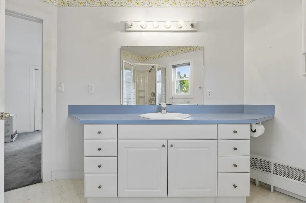 121 Federal Street Wiscasset ME 04578