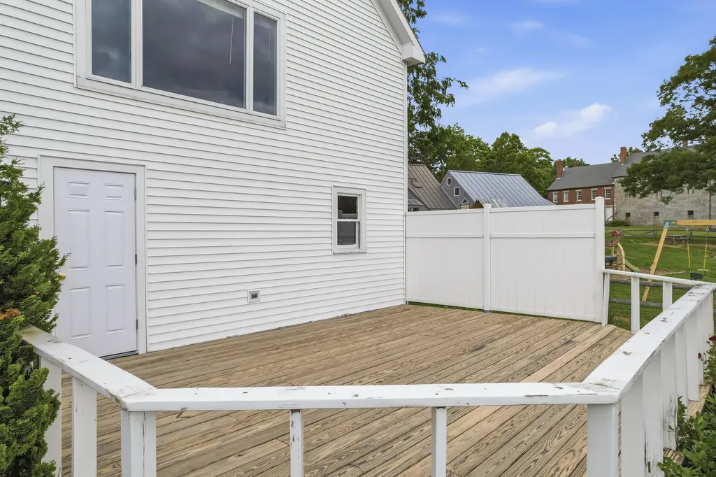 121 Federal Street Wiscasset ME 04578
