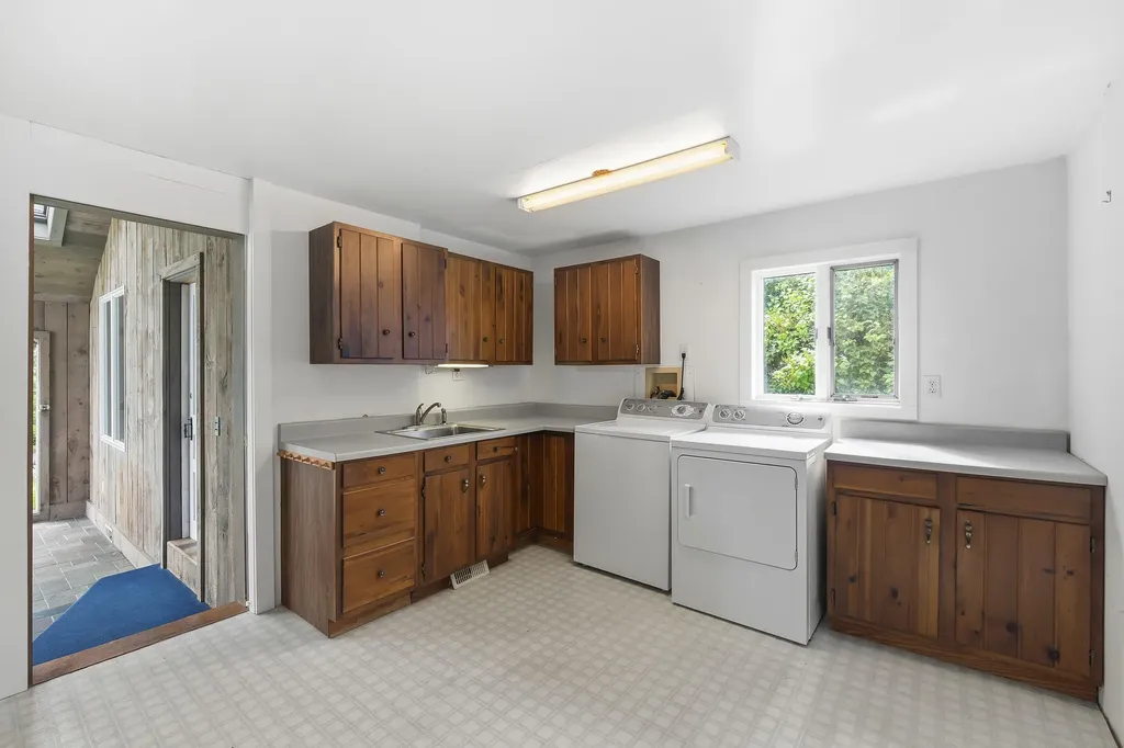 121 Federal Street Wiscasset ME 04578