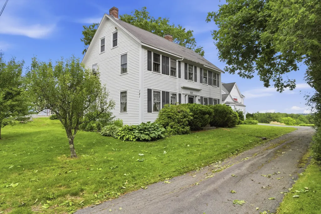 121 Federal Street Wiscasset ME 04578