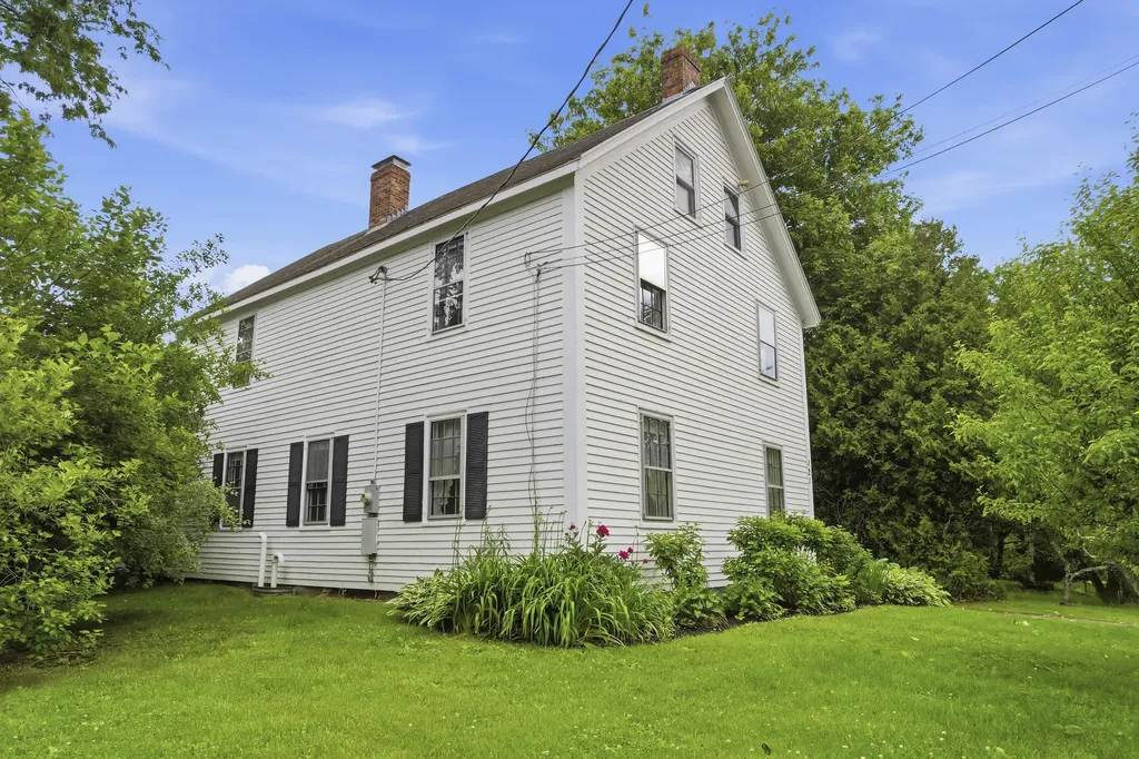 121 Federal Street Wiscasset ME 04578
