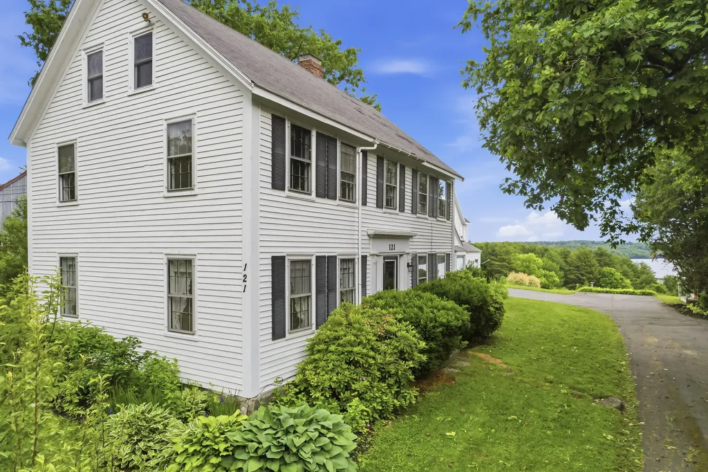 121 Federal Street Wiscasset ME 04578