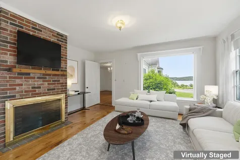 121 Federal Street Wiscasset ME 04578