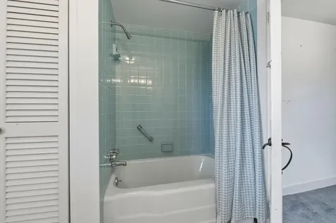 121 Federal Street Wiscasset ME 04578