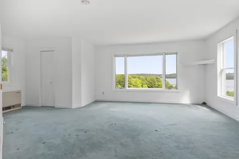 121 Federal Street Wiscasset ME 04578