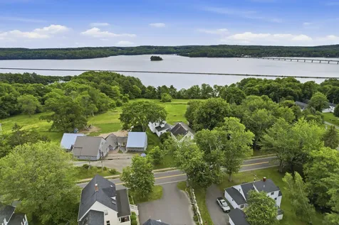 121 Federal Street Wiscasset ME 04578