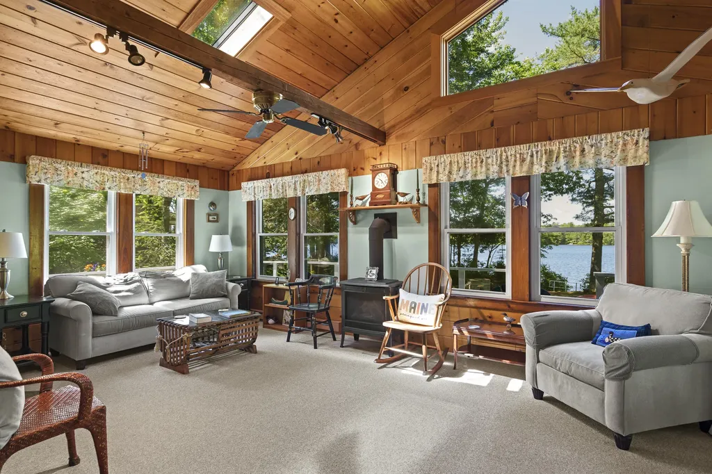71 Mapleridge Road Nobleboro ME 04555