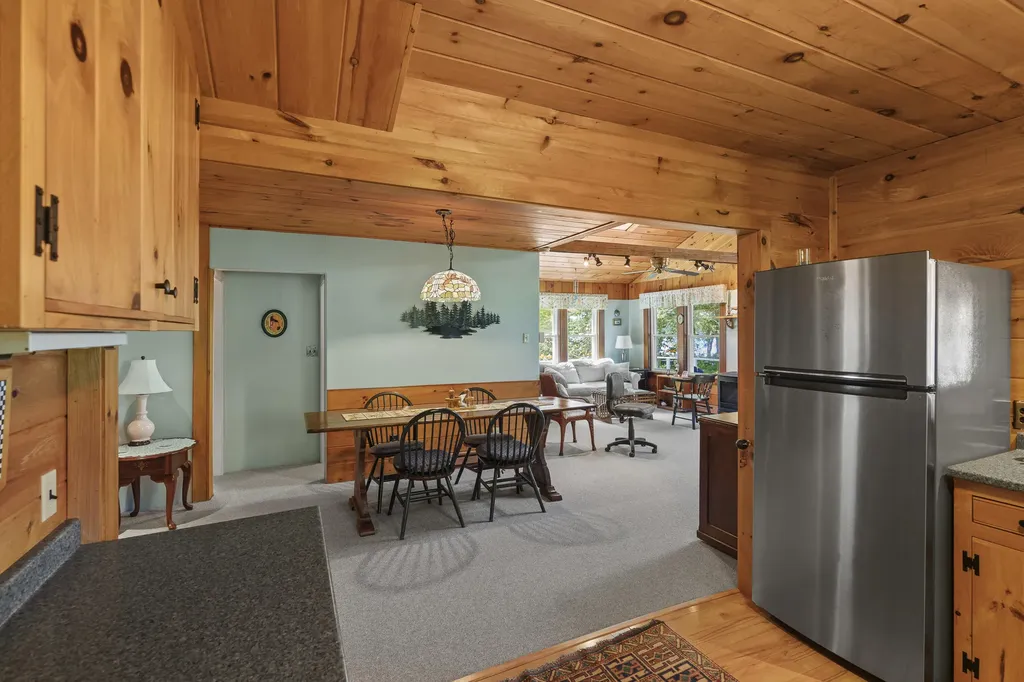 71 Mapleridge Road Nobleboro ME 04555