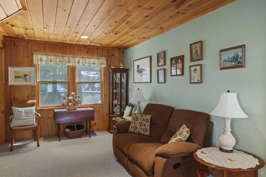 71 Mapleridge Road Nobleboro ME 04555