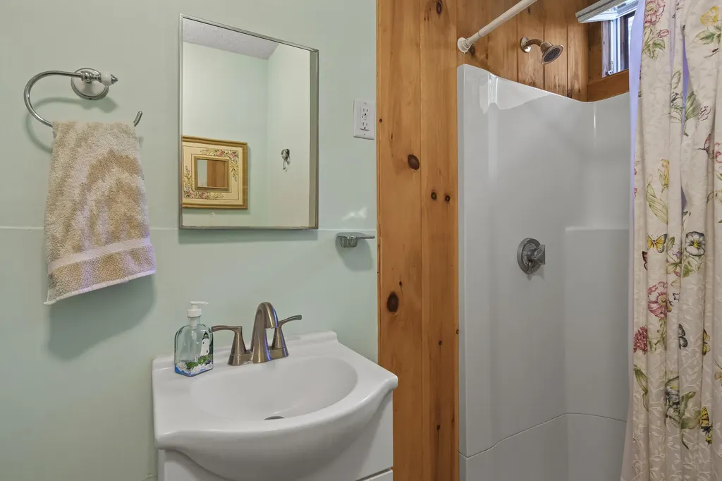 71 Mapleridge Road Nobleboro ME 04555