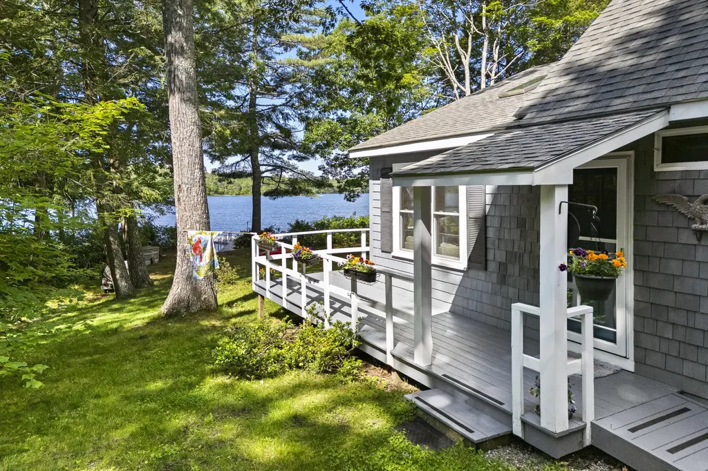 71 Mapleridge Road Nobleboro ME 04555