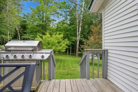 7 Boulder Avenue Paris ME 04281