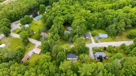 7 Boulder Avenue Paris ME 04281