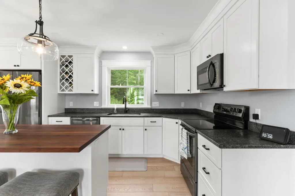 10 Lodge Drive Saco ME 04072