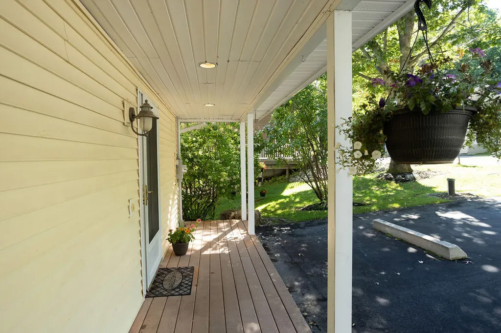 79 Whites Point Road Standish ME 04084