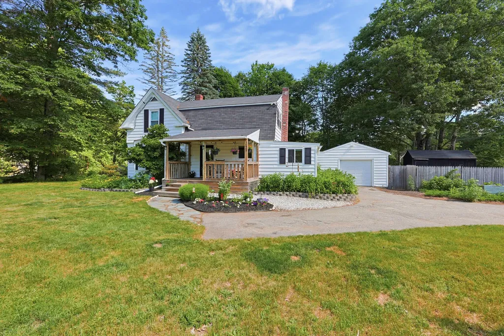 121 Whitehouse Crossing Road Topsham ME 04086