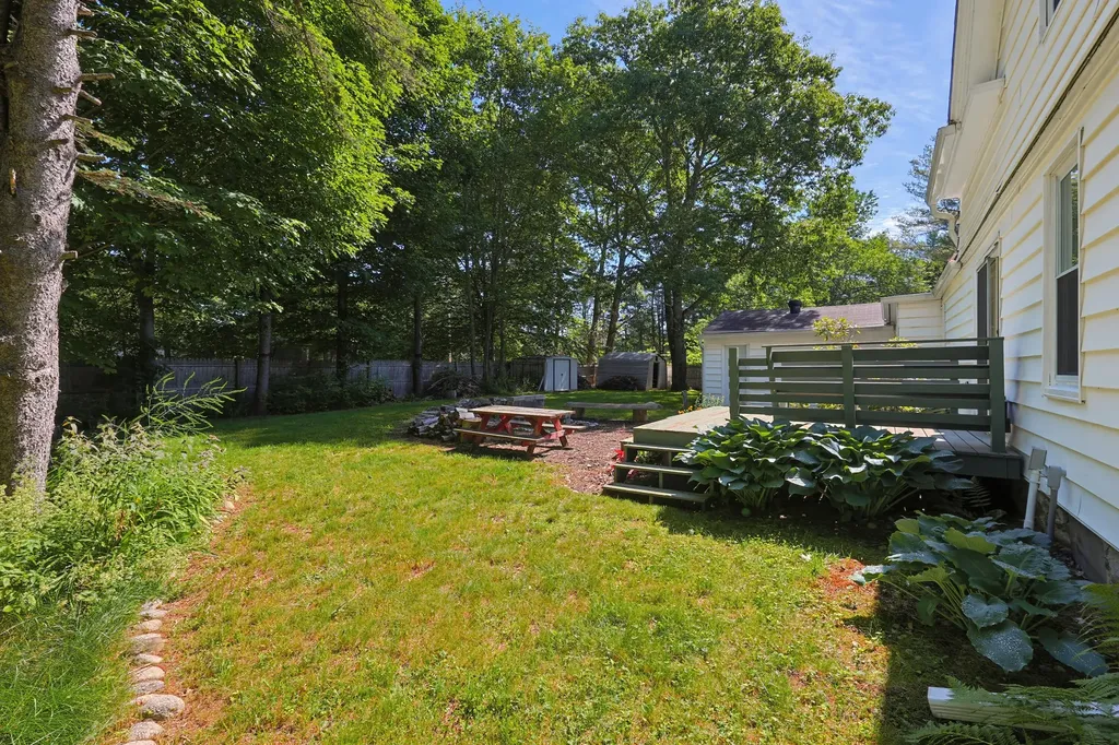 121 Whitehouse Crossing Road Topsham ME 04086
