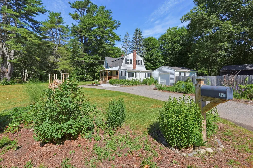 121 Whitehouse Crossing Road Topsham ME 04086