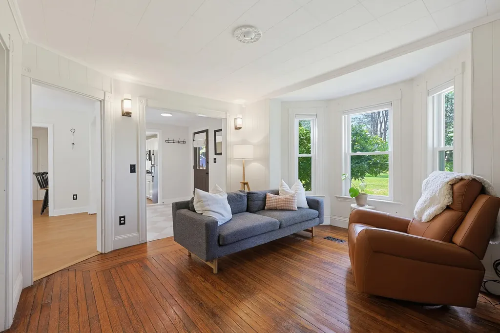 121 Whitehouse Crossing Road Topsham ME 04086