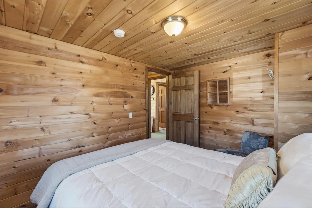 15 Marsh View Lane Glenburn ME 04401
