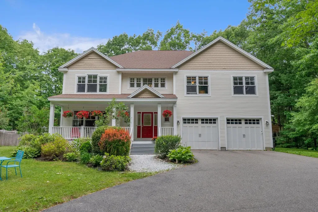 9 Fen Way Kennebunk ME 04043
