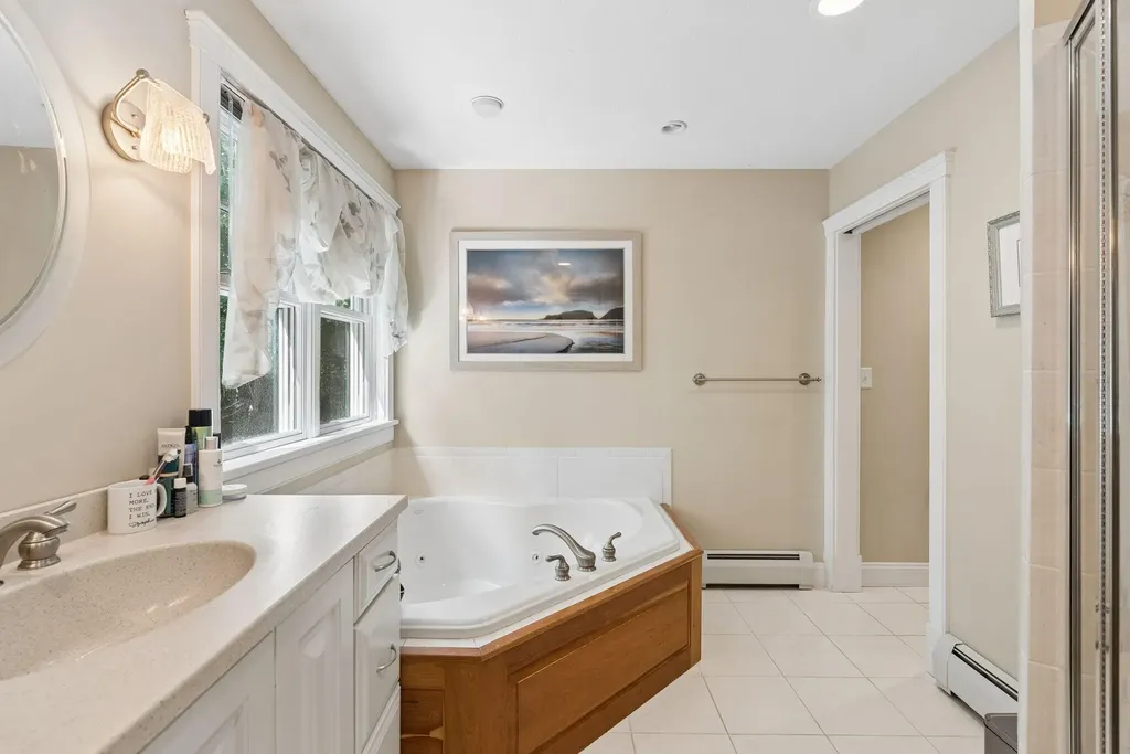 9 Fen Way Kennebunk ME 04043
