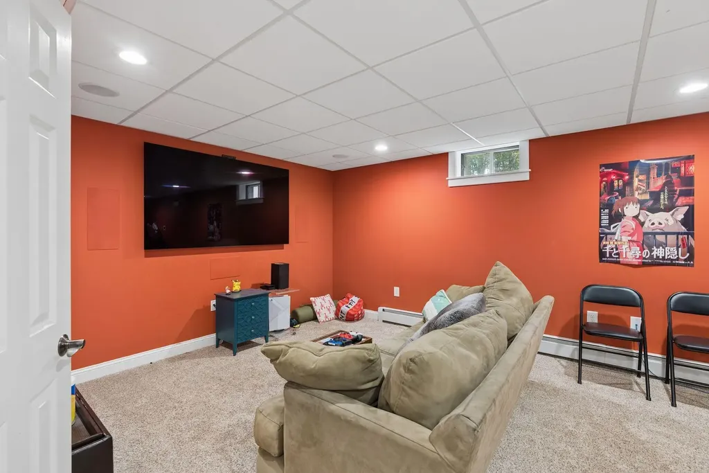 9 Fen Way Kennebunk ME 04043