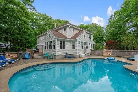 9 Fen Way Kennebunk ME 04043