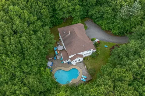 9 Fen Way Kennebunk ME 04043