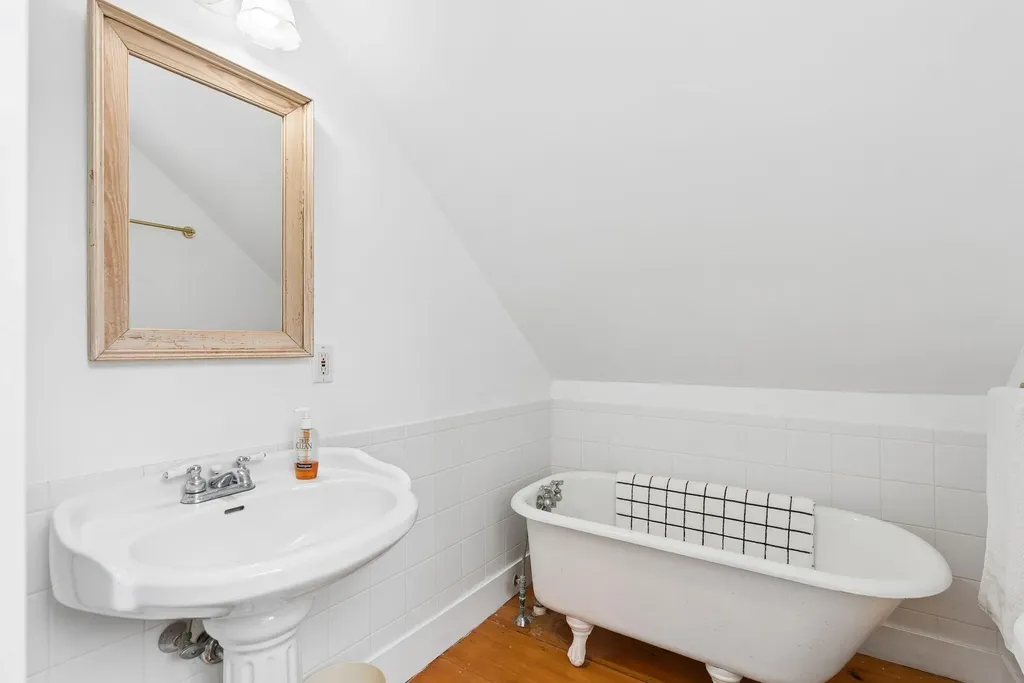 190 Mills Road Kennebunkport ME 04046
