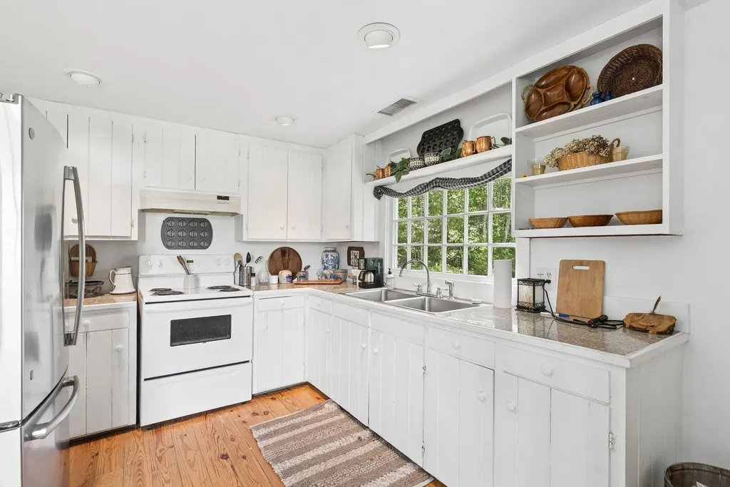 190 Mills Road Kennebunkport ME 04046