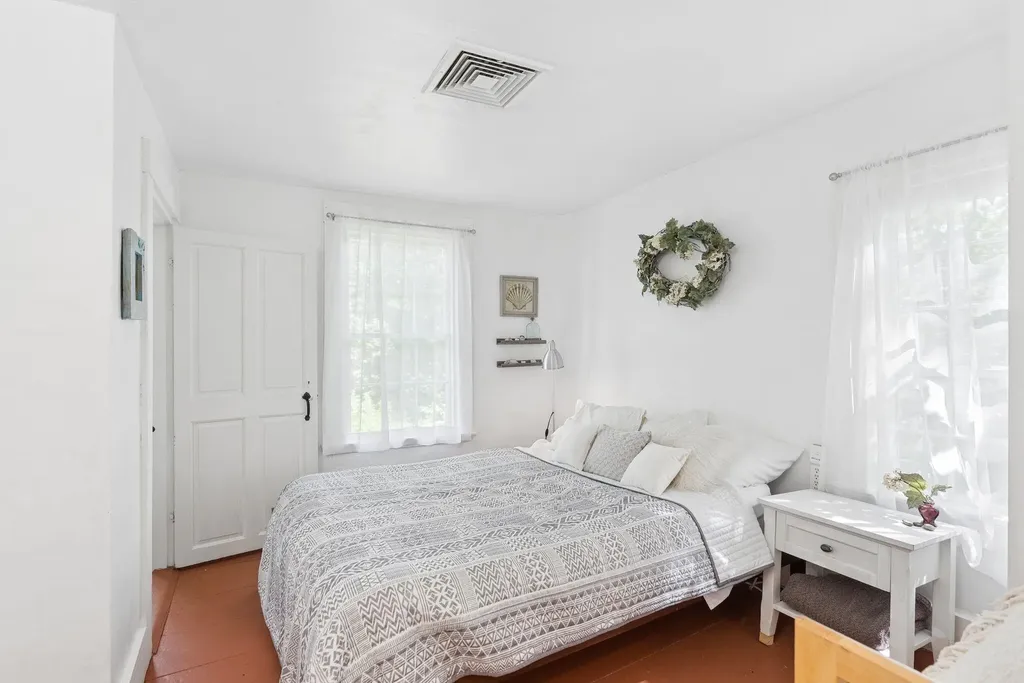 190 Mills Road Kennebunkport ME 04046