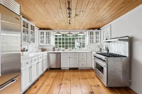 190 Mills Road Kennebunkport ME 04046