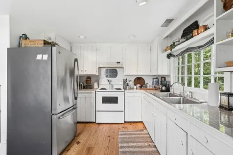 190 Mills Road Kennebunkport ME 04046
